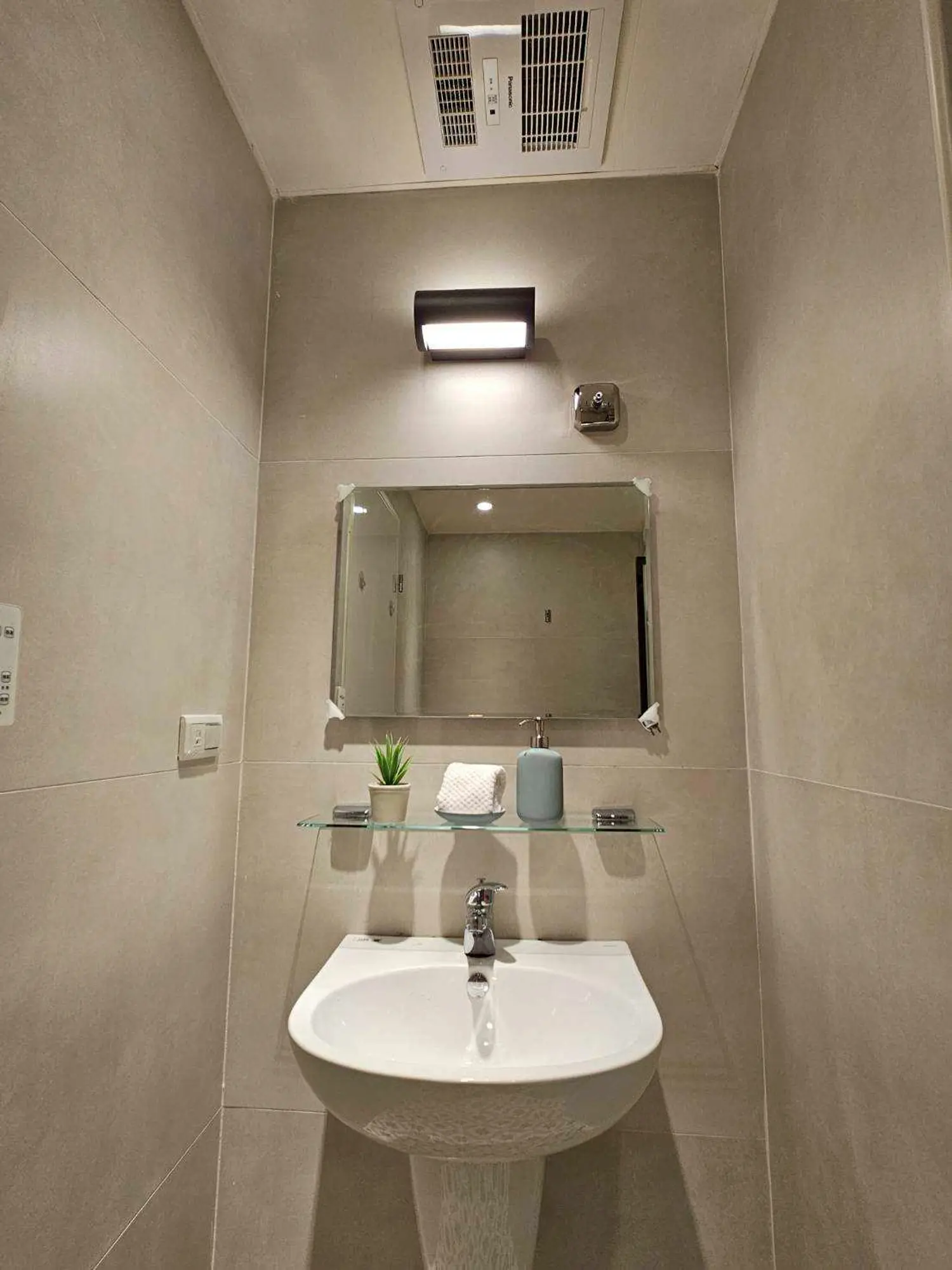 Studio apartment for rent TWD 27 000 - 10 ping - Xindian District,New Taipei City slide 8