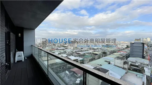 Apartment for rent TWD 110 000 - Section 5 of Zhongxiao East RoadSection 5 of Zhongxiao East Road - 1 room