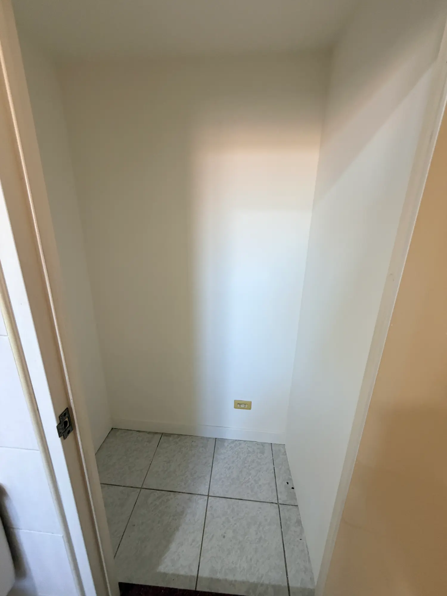 1 room apartment for rent in Sanchong District, New Taipei City | NT$ 18 800 | 12 ping slide 8