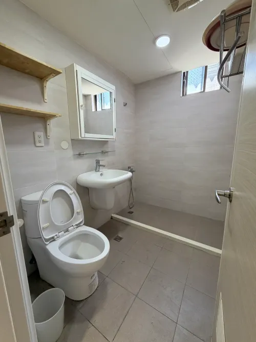 2 bedrooms apartment for rent in Luzhou District, New Taipei City | NT$ 22 800 | 15 ping slide 8