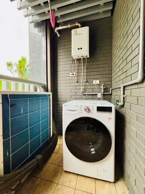 2 bedrooms apartment for rent in Beitou District, Taipei City | NT$ 59 000 | 17 ping slide 8