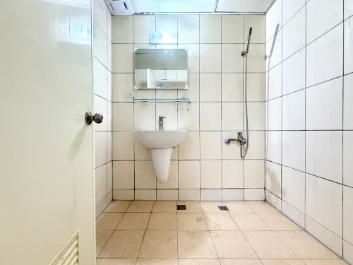 3 bedrooms apartment for sale in Zuoying District, Kaohsiung City | NT$ 11 980 000 | 40 ping slide 6