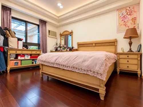 Apartment for sale NT$ 24 800 000 - Meishu North 3rd Road - 4 bedrooms