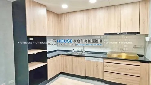 Apartment for rent TWD 62 500 -  - 3 bedrooms