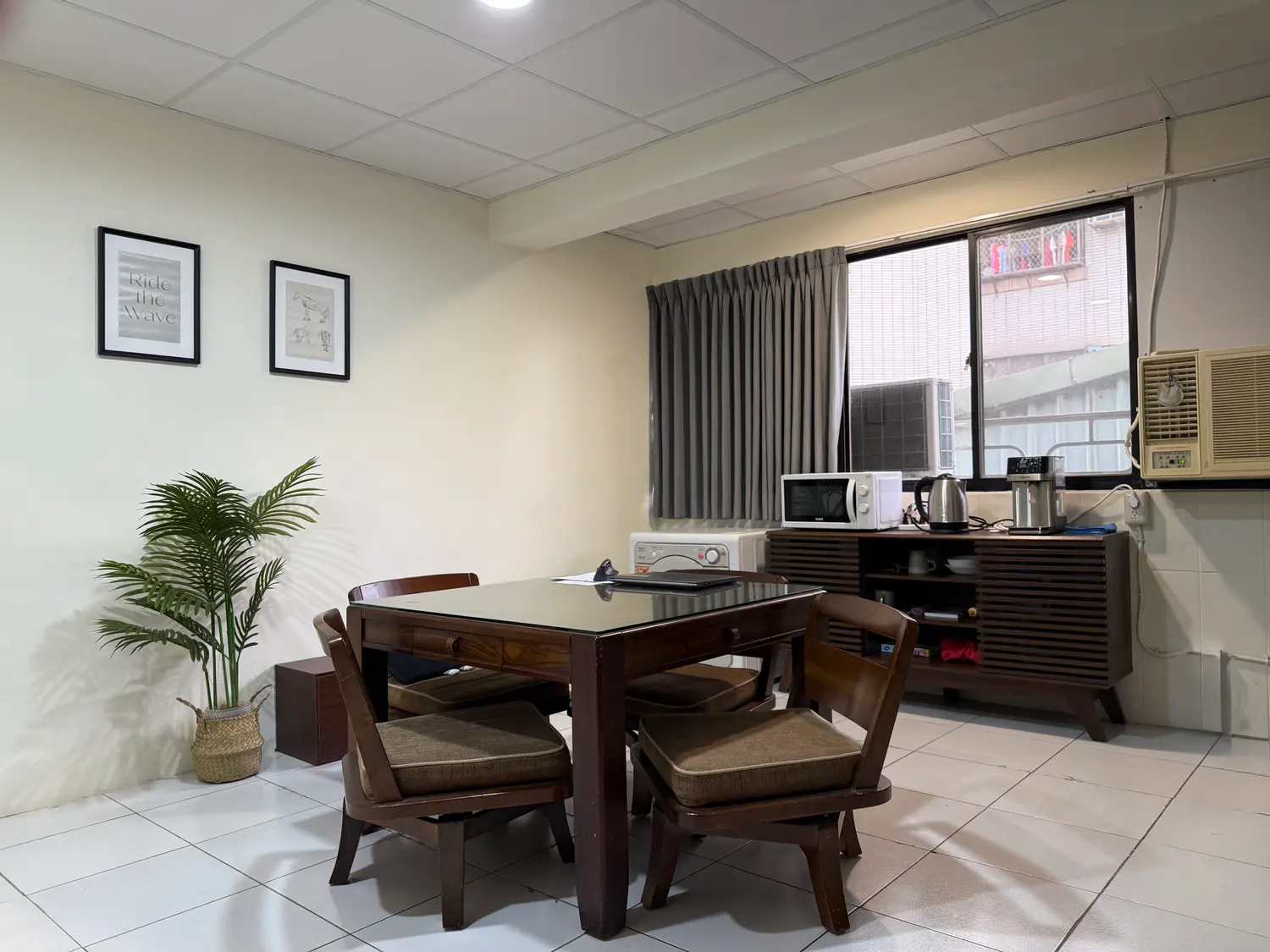 Room for rent TWD 14 500 - 6 ping - Taipei City, Daan District slide 1