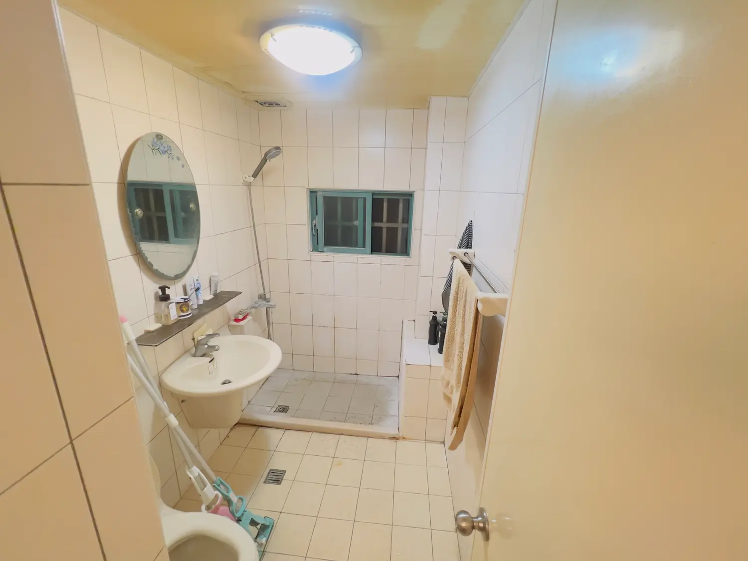Room for rent in Tamsui District, New Taipei City | NT$ 6 000 | 6 ping slide 3