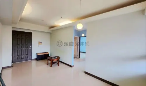 2 bedrooms apartment for sale in Tamsui District, New Taipei City | NT$ 11 800 000 | 15 ping slide 1