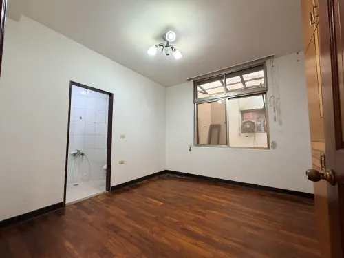 4 bedrooms townhouse for rent in Daan District, Taipei City | NT$ 70 000 | 42 ping slide 7