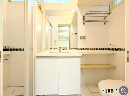 Room for rent in Zhongzheng District, Taipei City | NT$ 19 800 | 4 ping slide 9