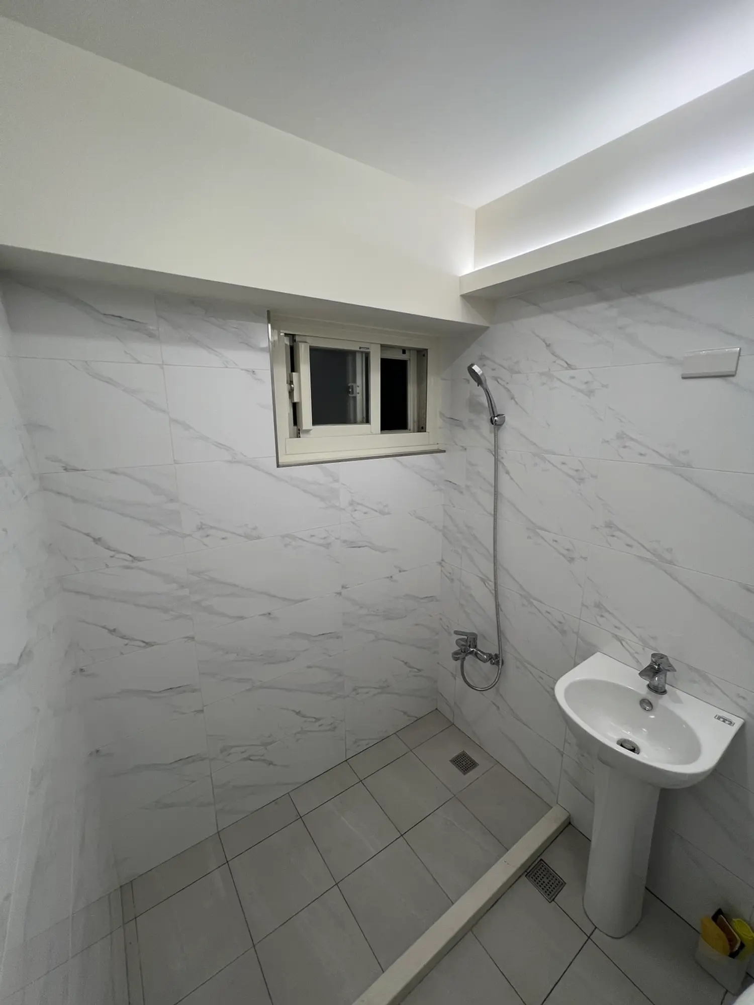 1 room apartment for rent TWD 29 500 - 13 ping - Songshan District,Taipei City slide 4