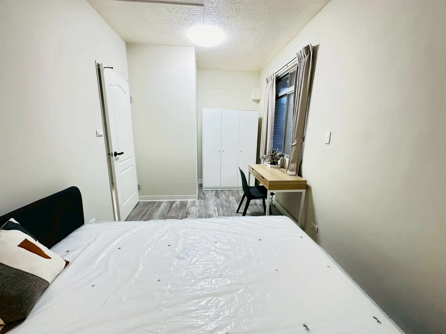 Room for rent in Daan District, Taipei City | NT$ 16 000 | 4 ping slide 1