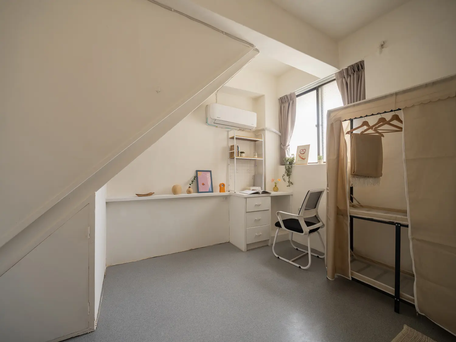 Room for rent in Daan District, Taipei City | NT$ 14 000 | 4 ping slide 11