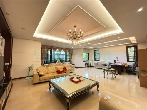 7 bedrooms villa for sale TWD 98 000 000 - 202 ping - Linkou District,New Taipei City slide 1