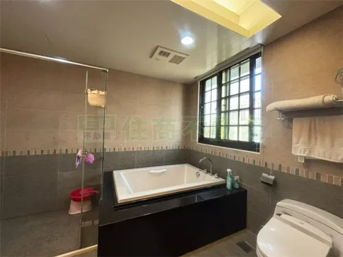 7 bedrooms villa for sale TWD 98 000 000 - 202 ping - Linkou District,New Taipei City slide 7