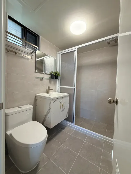 Room for rent in Zhongshan District, Taipei City | NT$ 26 800 | 8 ping slide 1