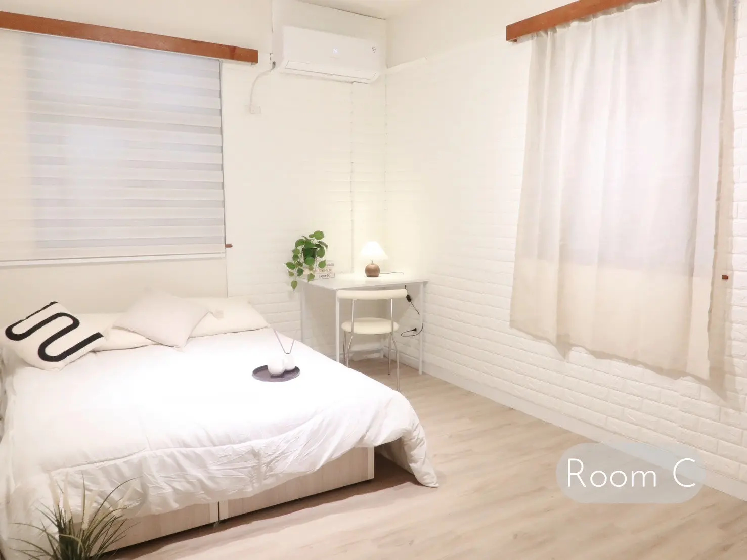 Room for rent in Taipei City, Daan District | NT$ 15 500 | 5 ping slide 0