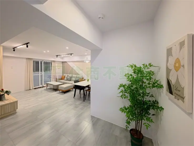 4 bedrooms apartment for sale in West District, Chiayi City | NT$ 8 980 000 | 31 ping slide 2