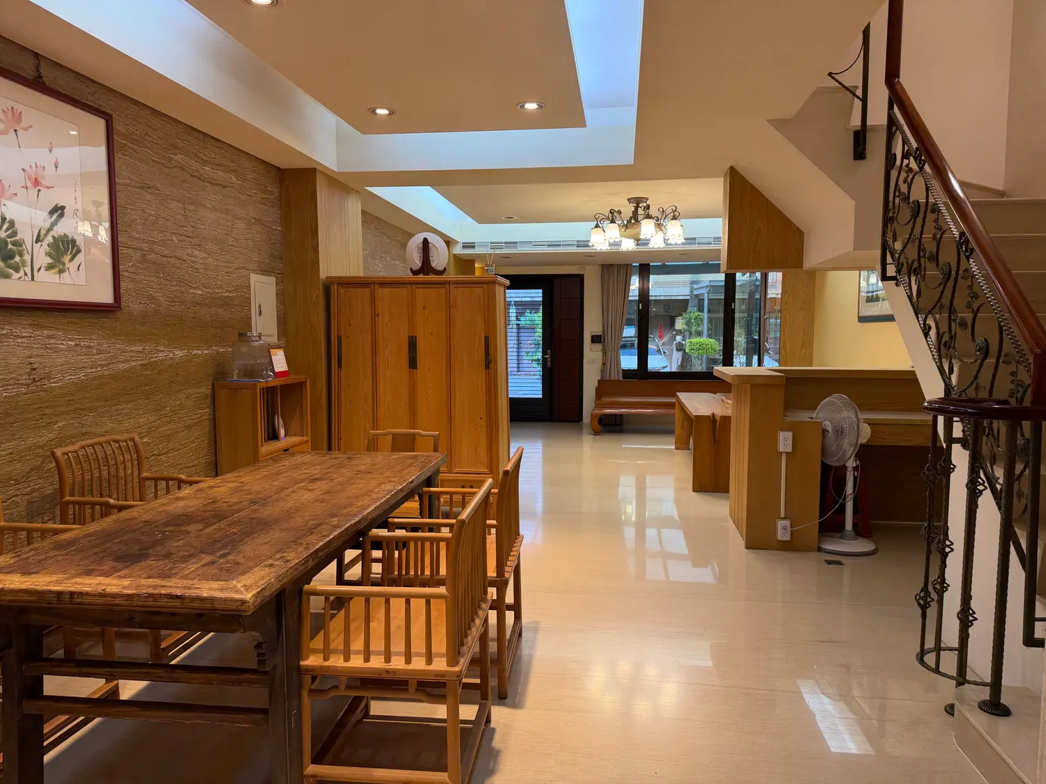 Room for rent in Nantun District, Taichung City | NT$ 16 000 | 17 ping slide 2