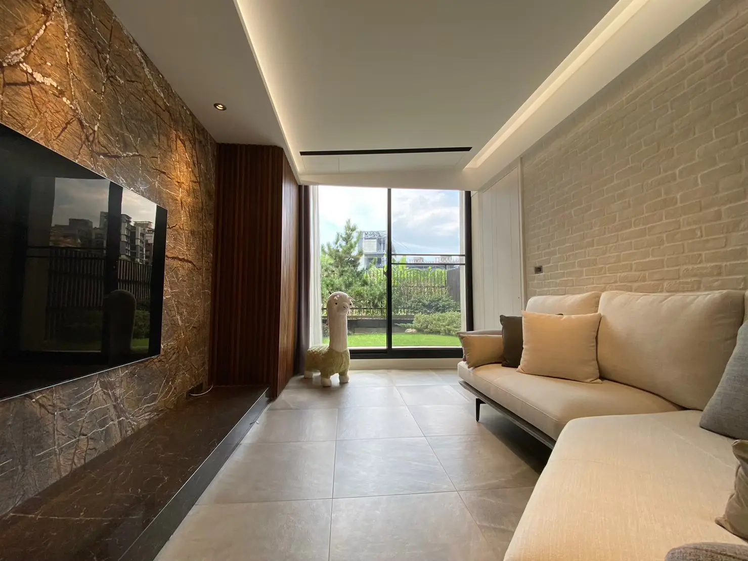 3 bedrooms apartment for rent in Neihu District, Taipei City | TWD 110 000 | 30 ping slide 0