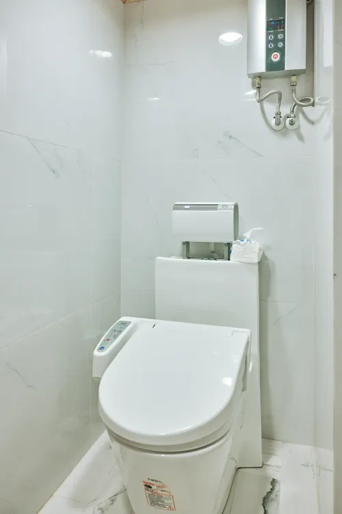 1 room apartment for rent in Yonghe District, New Taipei City | NT$ 32 000 | 18 ping slide 8