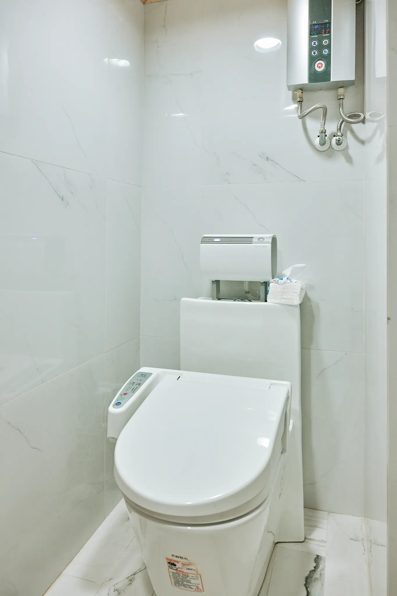 1 room apartment for rent in Yonghe District, New Taipei City | NT$ 32 000 | 18 ping slide 8