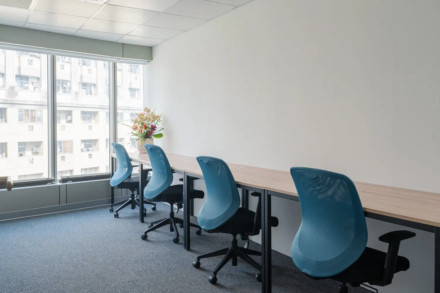 Traditional office for rent in Nantun District, Taichung City | NT$ 13 000 | 4 ping slide 0
