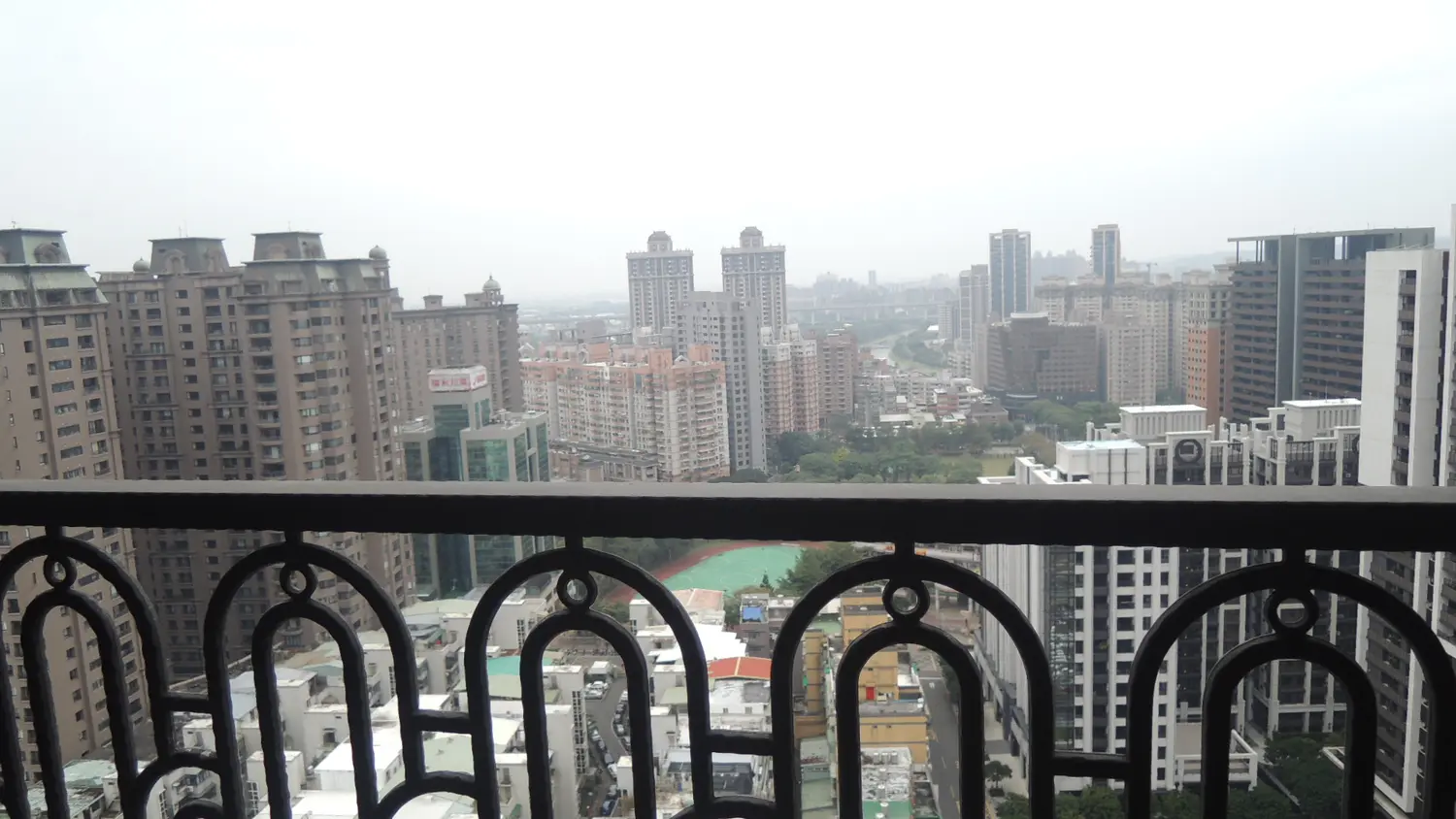 4 bedrooms apartment for sale TWD 128 000 000 - 211 ping - Taoyuan District,Taoyuan City slide 7