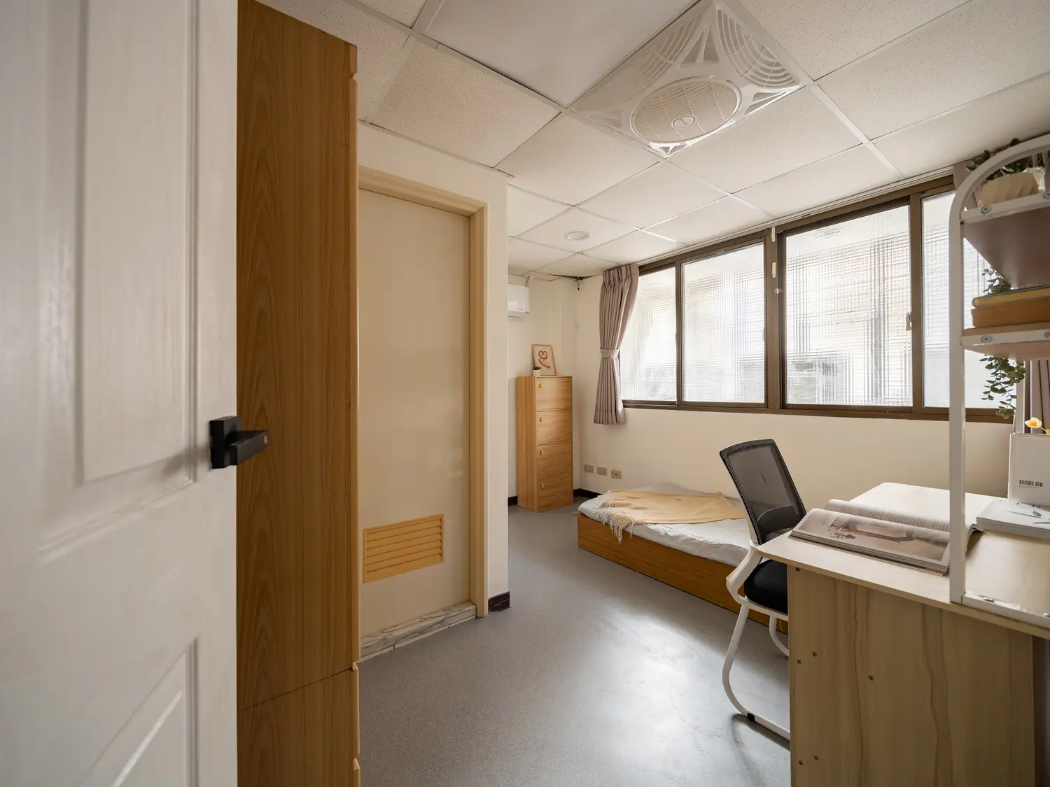 Room for rent in Daan District, Taipei City | NT$ 14 000 | 4 ping slide 7