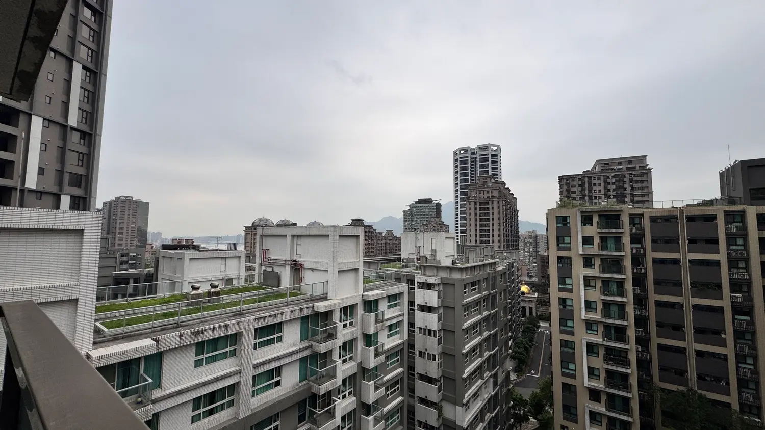 3 bedrooms apartment for rent in Tamsui District, New Taipei City | NT$ 33 000 | 34 ping slide 38