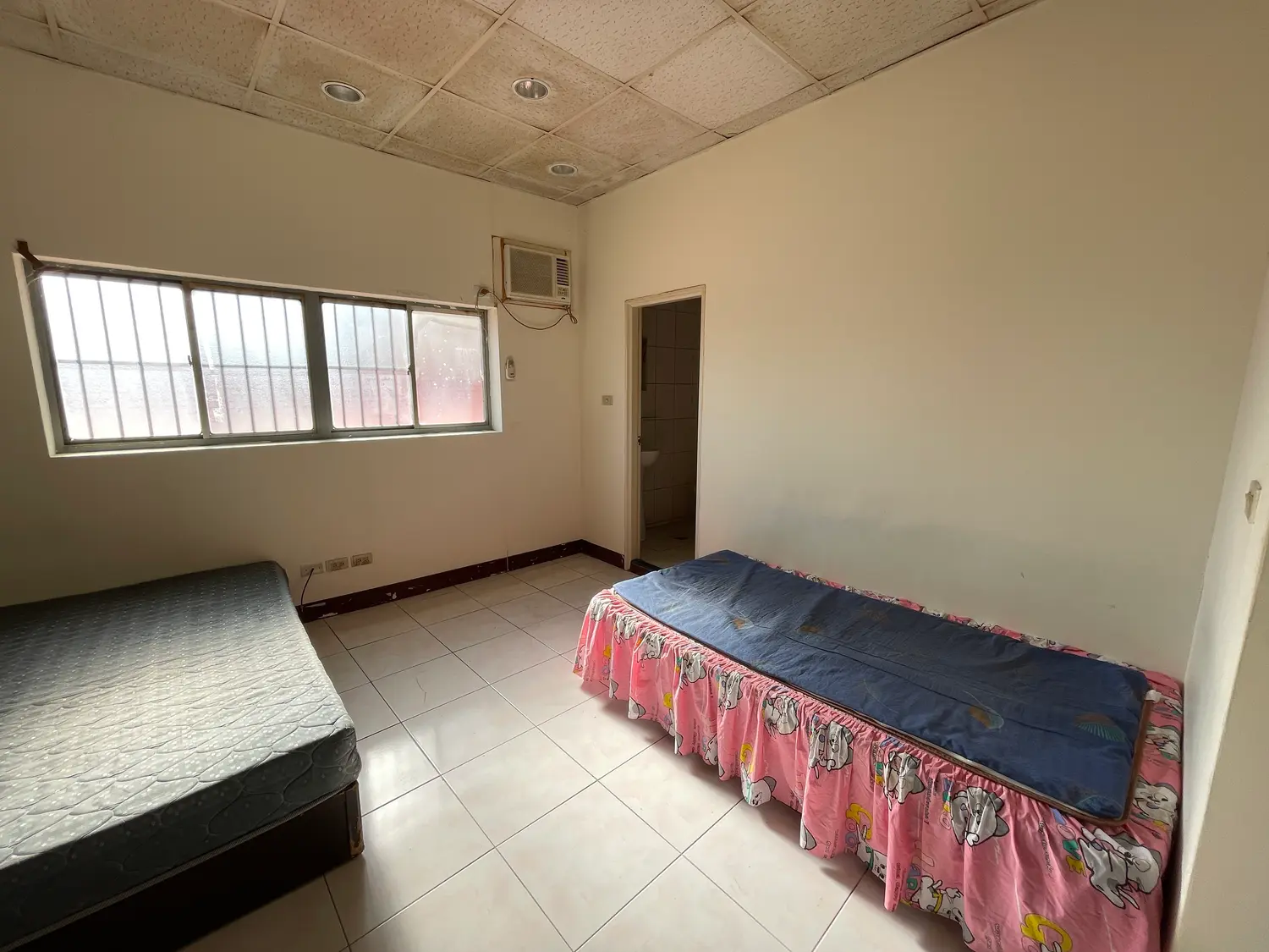 Room for rent in Xiangshan District, Hsinchu City | NT$ 5 500 | 4 ping slide 0