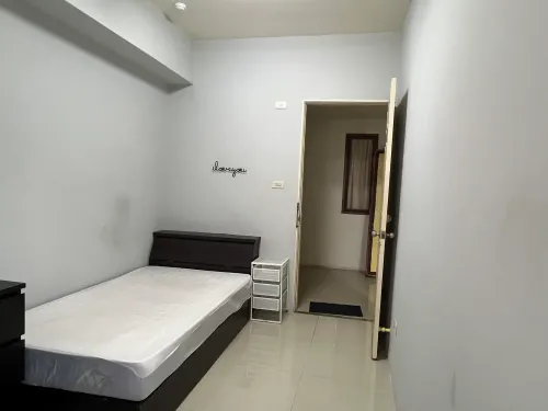 Private room for rent TWD 4 500 -  - 1 room