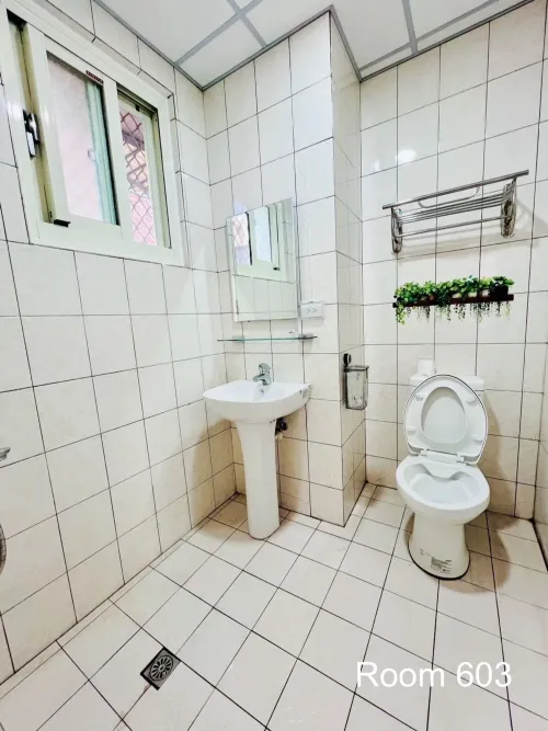 分租套房、雅房 出租 TWD 17 500 - 五工三路78巷 - 3 房