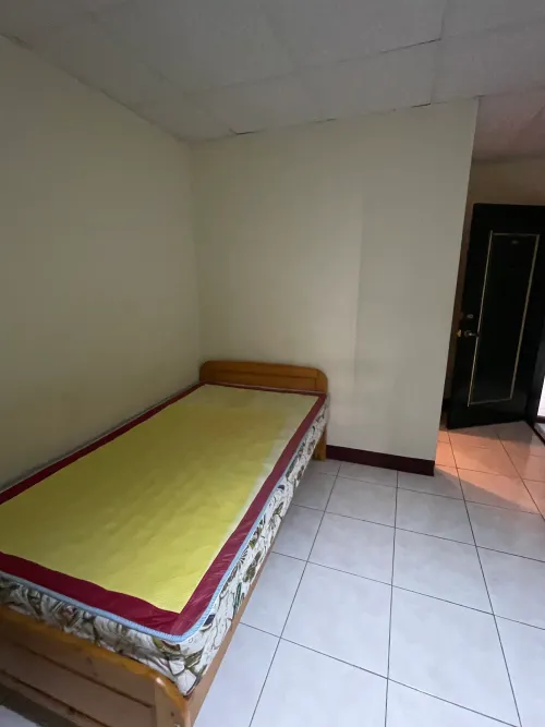 Room for rent NT$ 5 500 - Zhibai 3rd Street - 7 bedrooms