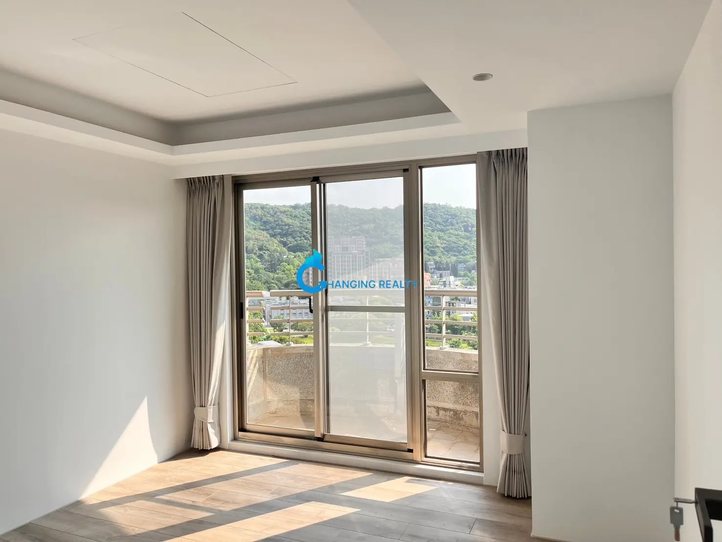 4 bedrooms apartment for rent in Shilin District, Taipei City | NT$ 120 000 | 92 ping slide 6