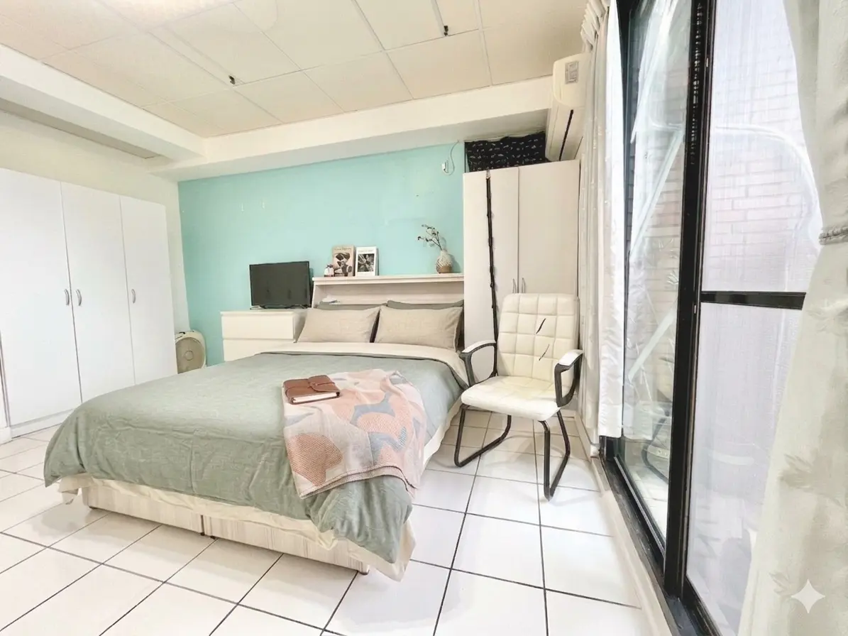 Room for rent in Xitun District, Taichung City | NT$ 9 800 | 6 ping slide 0
