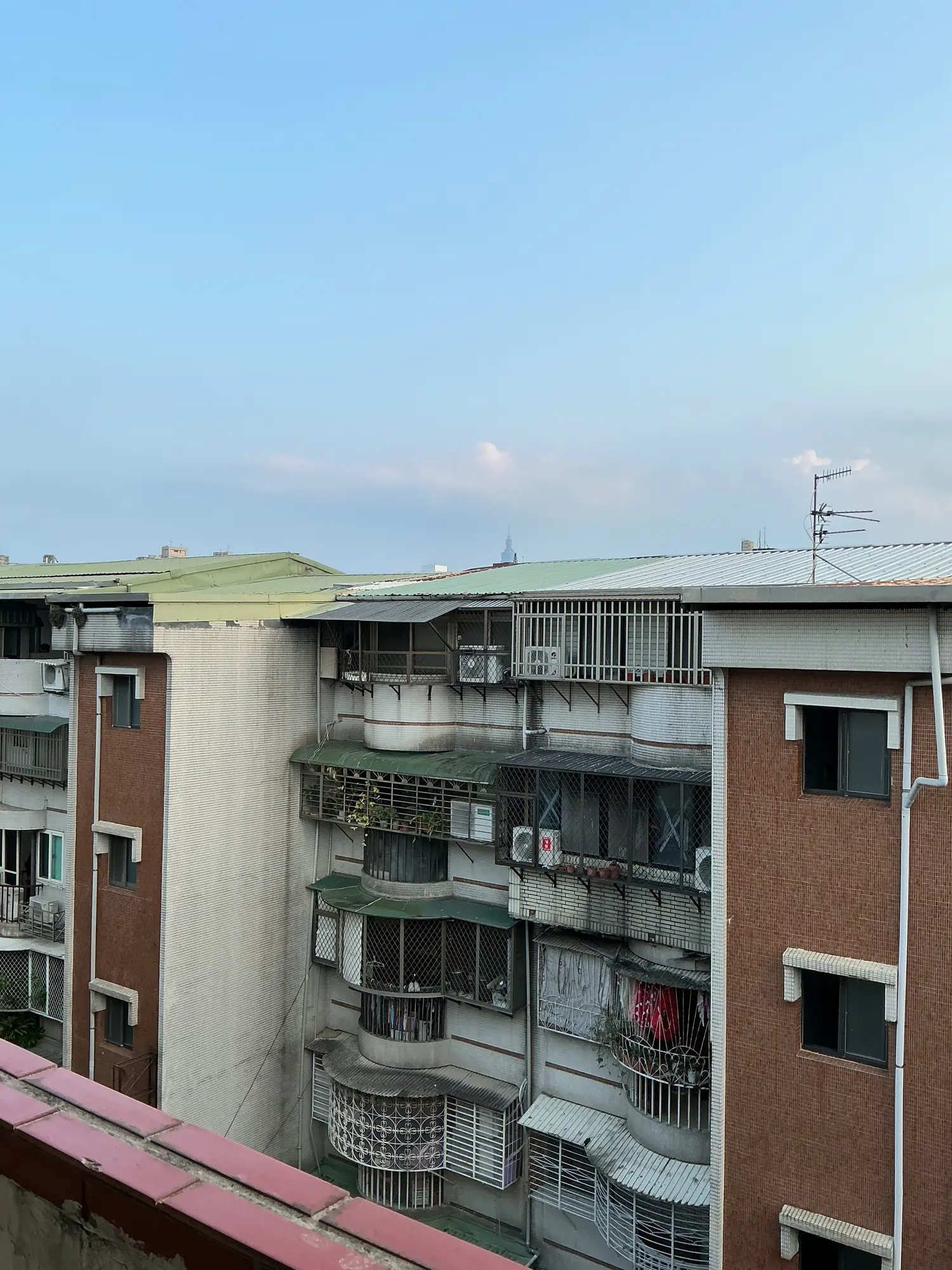 2 bedrooms apartment for rent in Zhongshan District, Taipei City | NT$ 20 000 | 22 ping slide 9