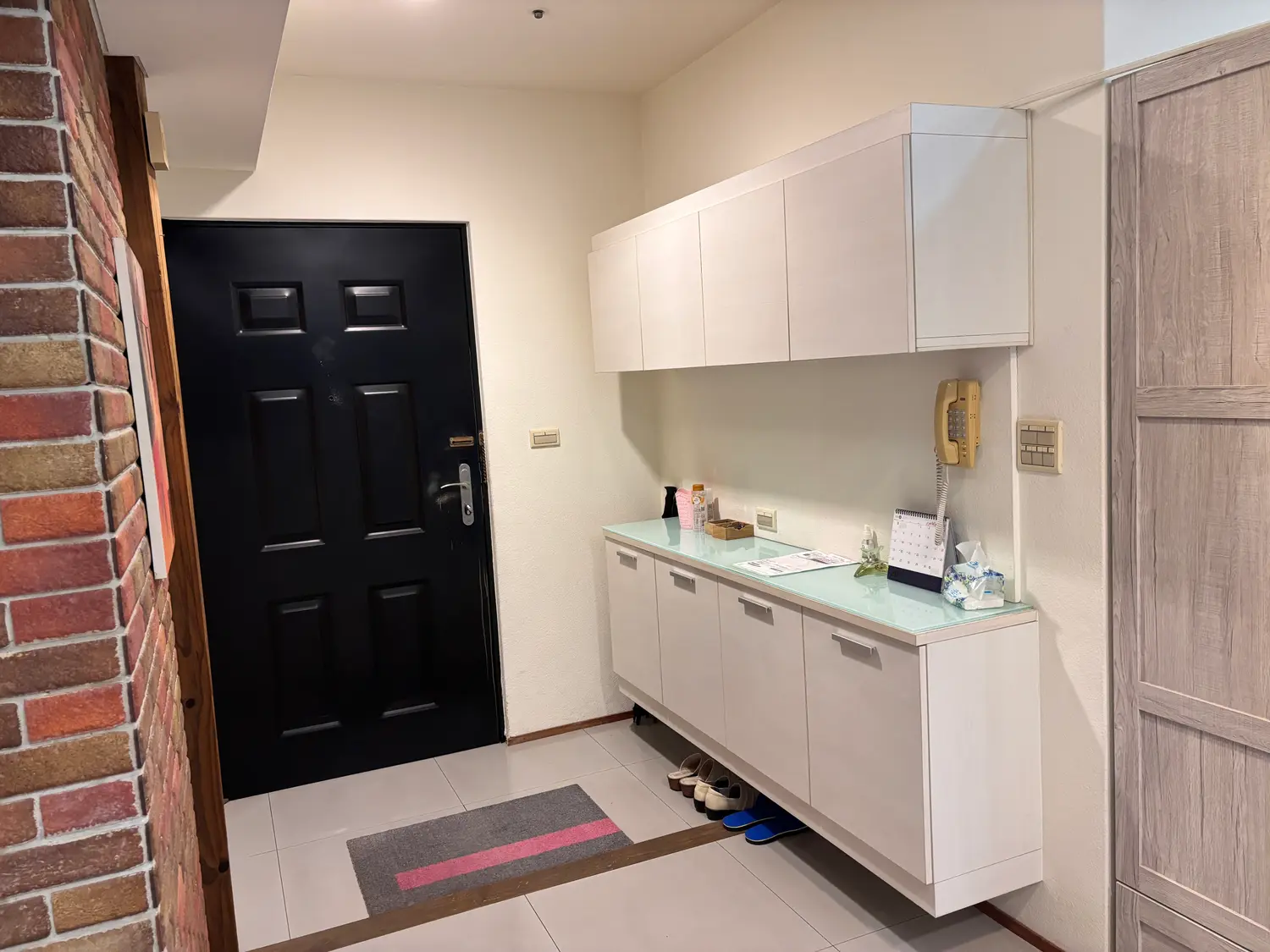 1 房 西屯區, 台中市公寓出租 | NT$ 16 000 | 23 坪 slide 0