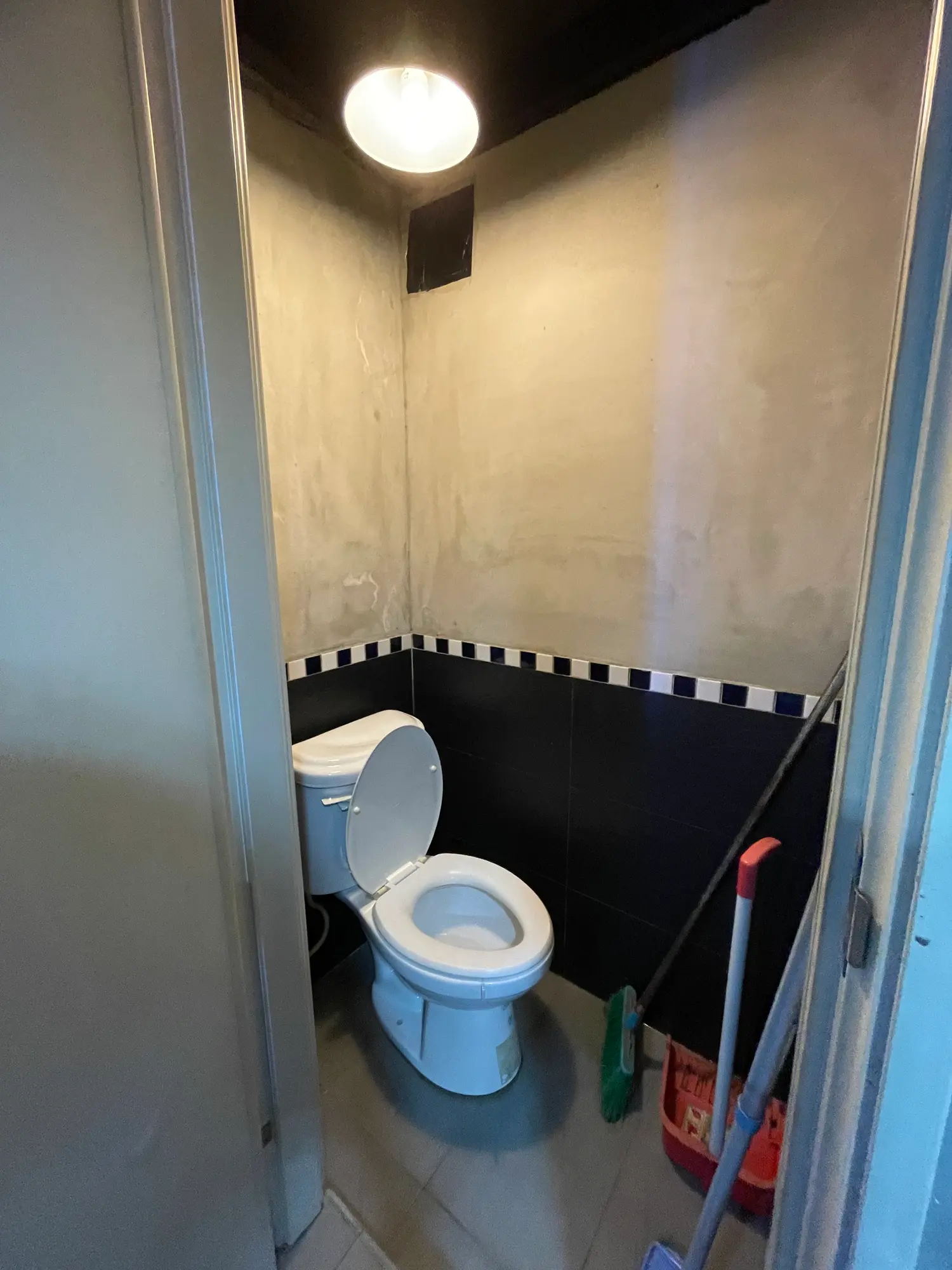 1 room townhouse for rent in Beitun District, Taichung City | NT$ 18 000 | 18 ping slide 7