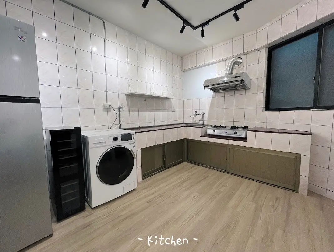 Room for rent in Zhongzheng District, Taipei City | NT$ 15 800 | 3 ping slide 3