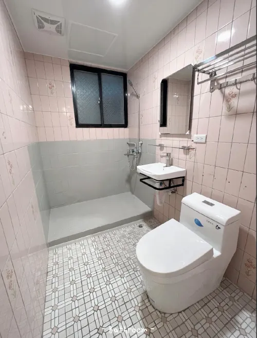 Room for rent NT$ 15 800 - Section 1, Nanchang Rd - 7 bedrooms