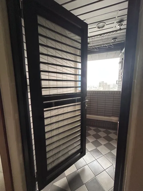 2 bedrooms apartment for rent in Shilin District, Taipei City | NT$ 55 000 | 19 ping slide 4