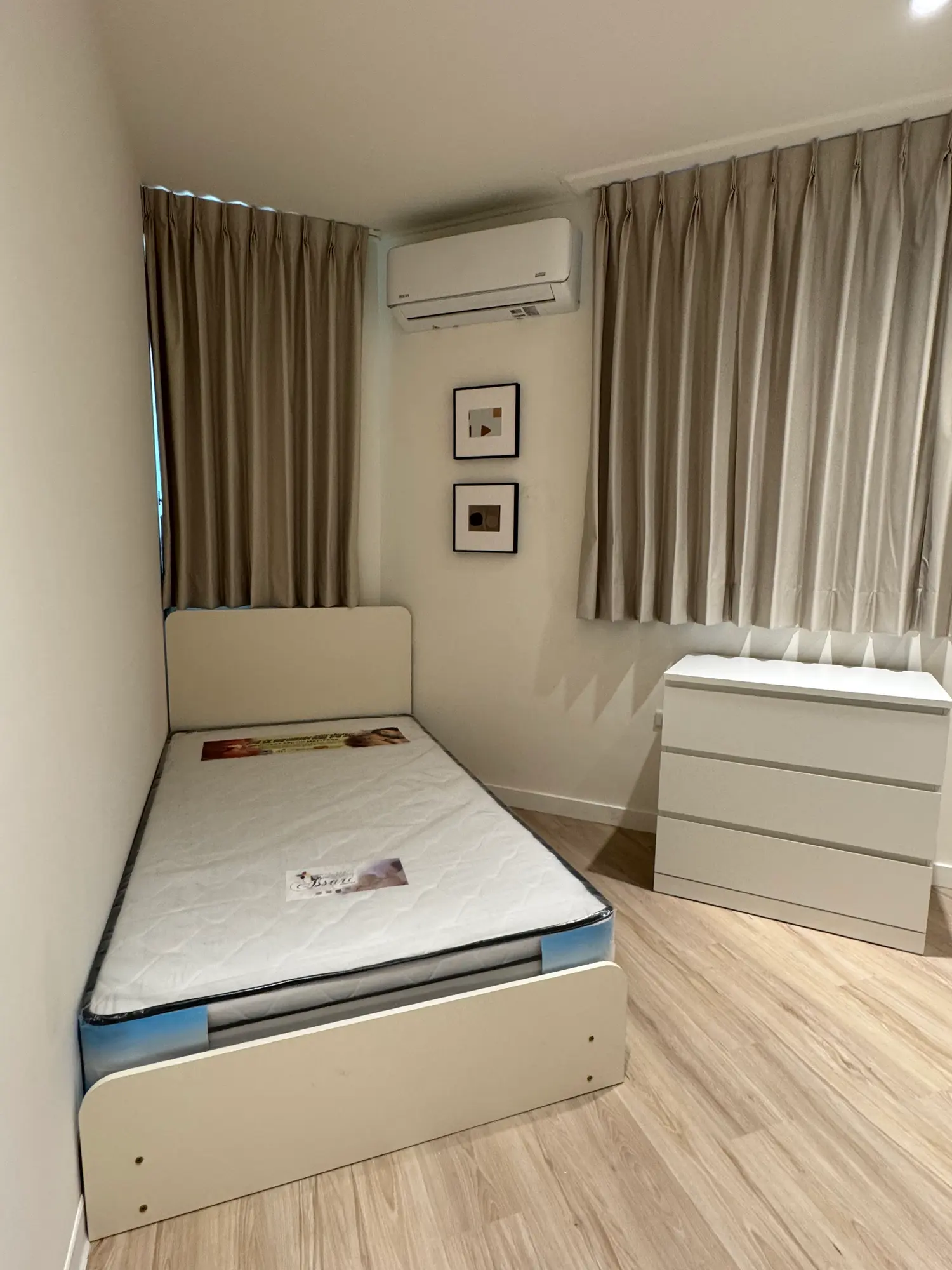 Room for rent in Zhongzheng District, Taipei City | NT$ 15 000 | 3 ping slide 2