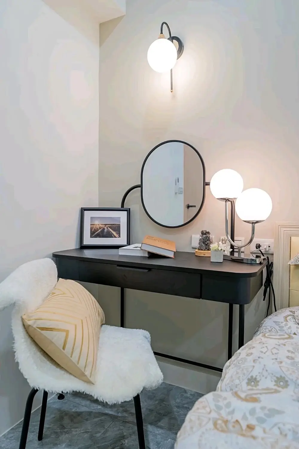 1 room apartment for rent in Xinyi District, Taipei City | NT$ 42 800 | 15 ping slide 0