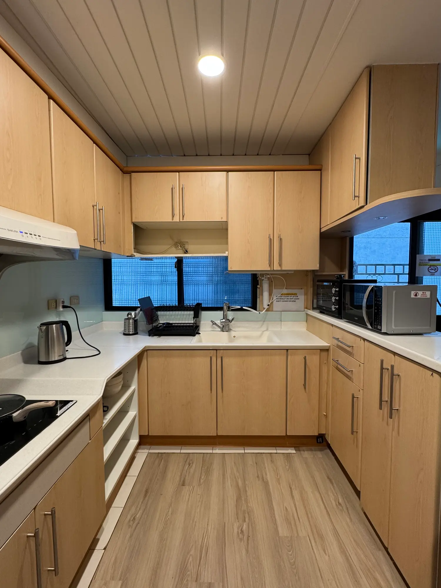 Room for rent in Zhongzheng District, Taipei City | NT$ 14 500 | 3 ping slide 2