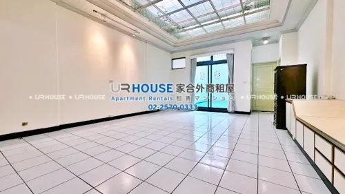 Townhouse for rent TWD 56 000 -  - 4 bedrooms