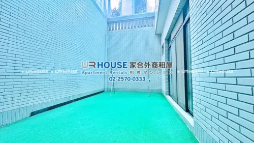 Townhouse for rent TWD 56 000 -  - 4 bedrooms