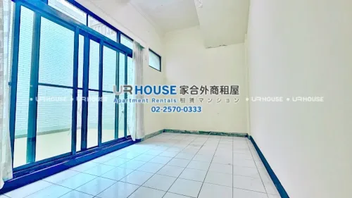 Townhouse for rent TWD 56 000 -  - 4 bedrooms
