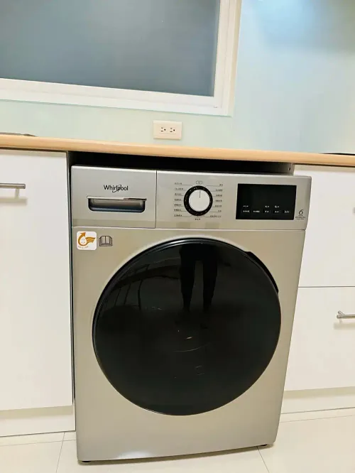 1 room apartment for rent in Wanhua District, Taipei City | NT$ 28 000 | 10 ping slide 1