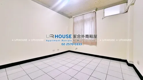 Townhouse for rent TWD 56 000 -  - 4 bedrooms