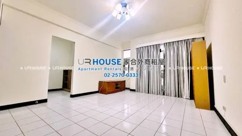 Townhouse for rent TWD 56 000 -  - 4 bedrooms